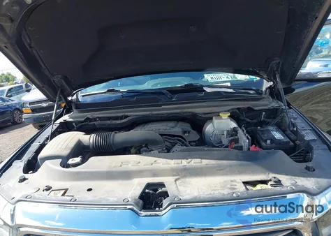 2019 Ram 1500 Laramie 4X4 5'7 Box z USA, uszkodzony, nr VIN 1C6SRFJT3KN766330